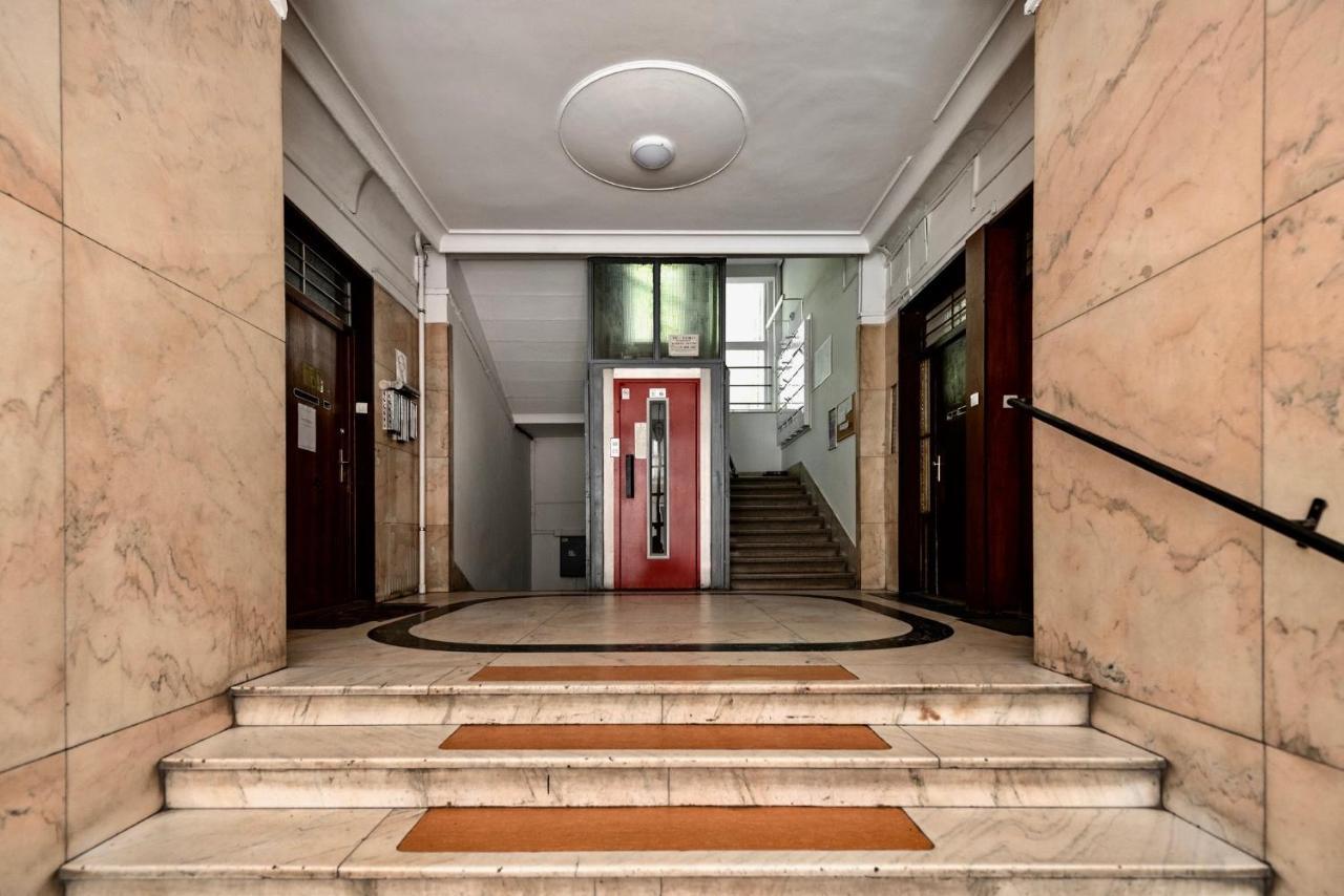 Apartamento Secret Diamond Of The Parlament Budapest Exterior foto